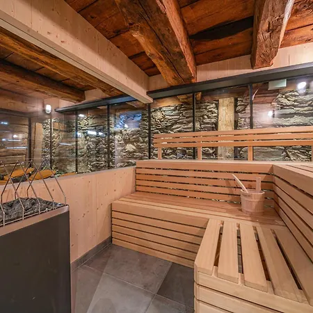 Raneburg 4 Futterhaus