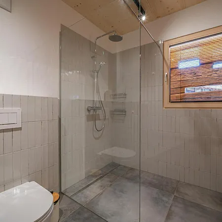 Raneburg 4 Futterhaus