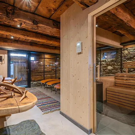 Raneburg 4 Futterhaus *